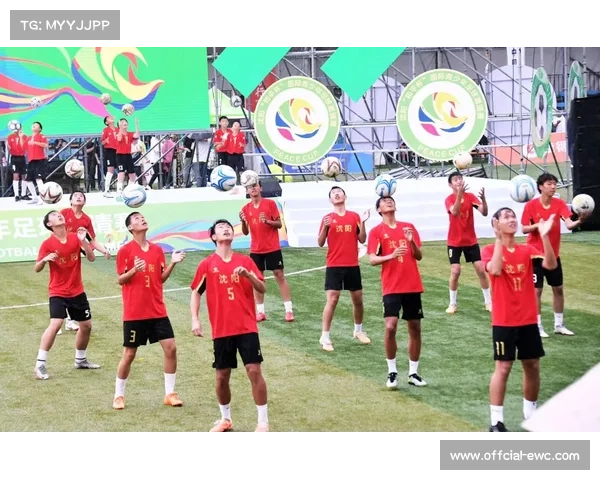 和平杯国际青少年足球邀请赛规模盛大，430支球队参与